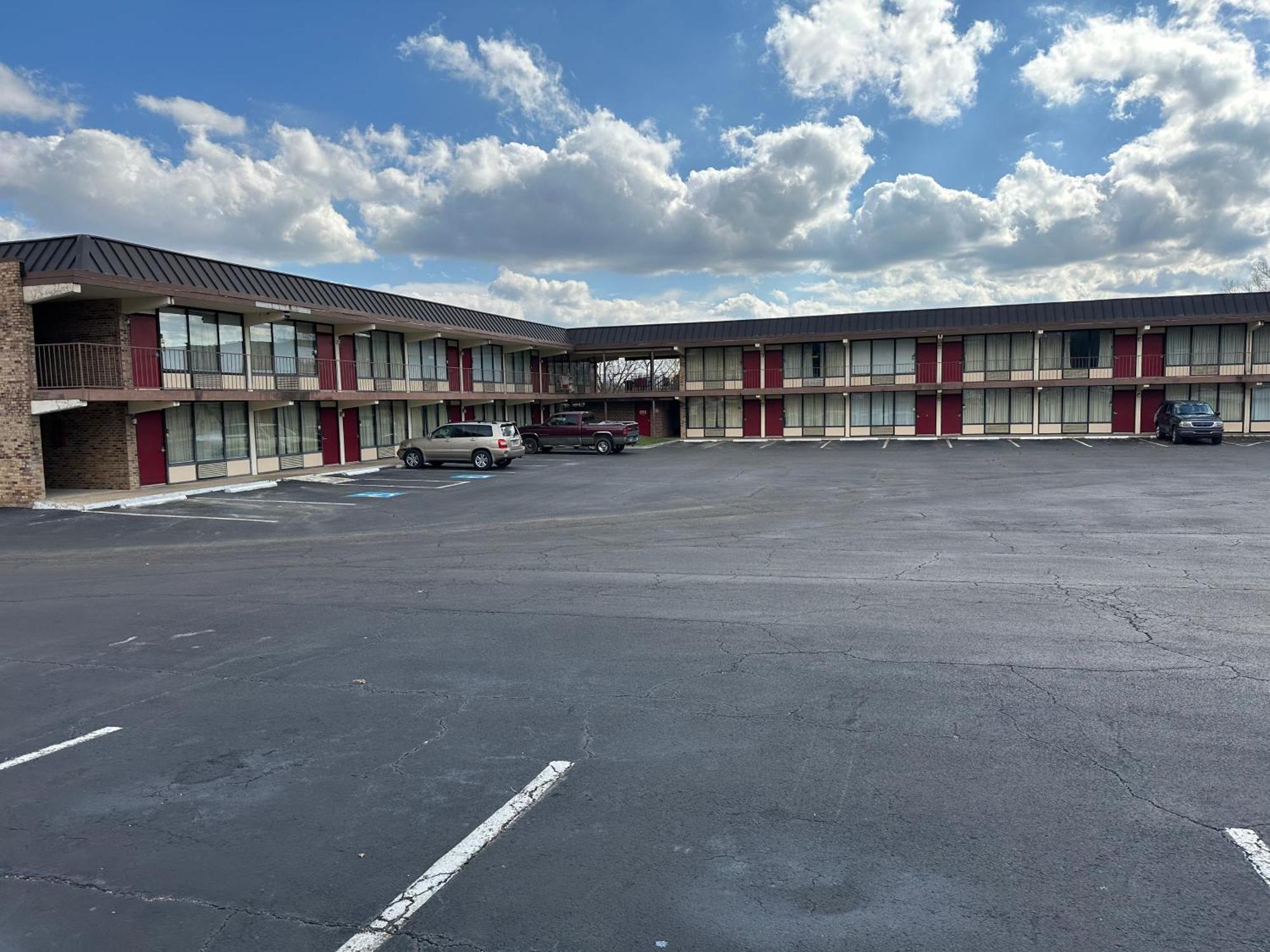 Paris Inn And Suites Екстериор снимка