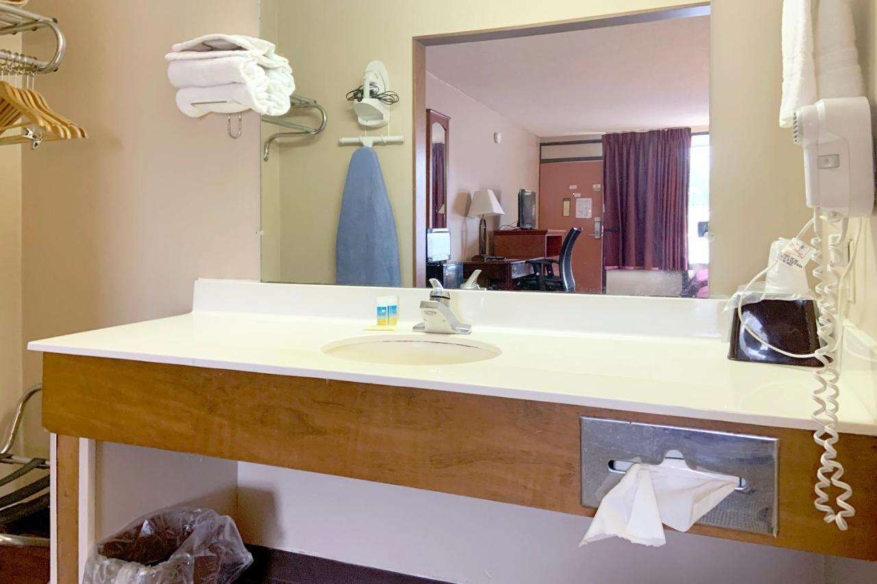 Paris Inn And Suites Екстериор снимка